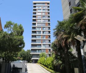 Kuğu Apartment, Kadıköy