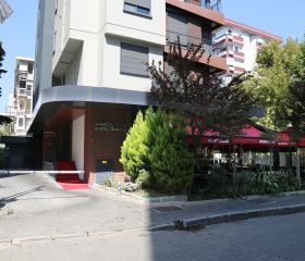 Petek Apartment, Kadıköy